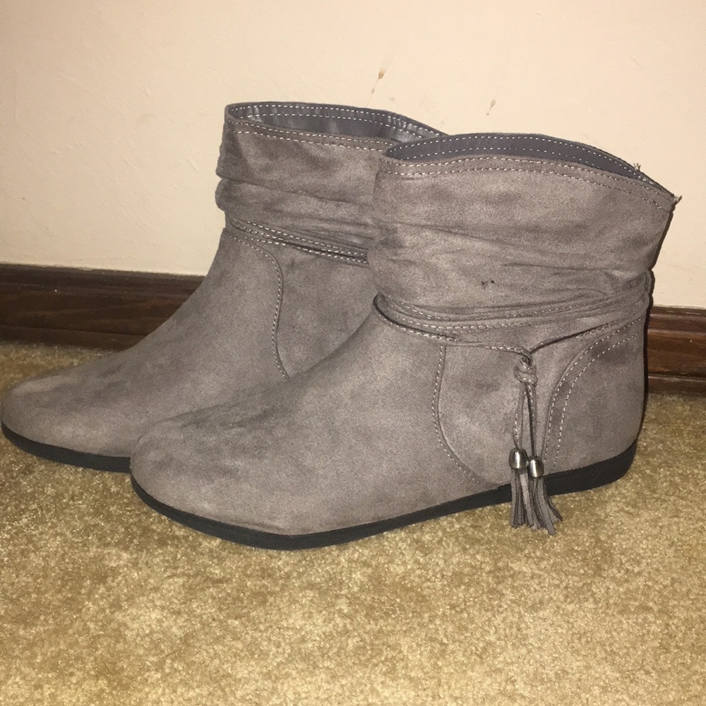 Arizona faux suede boots, never worn